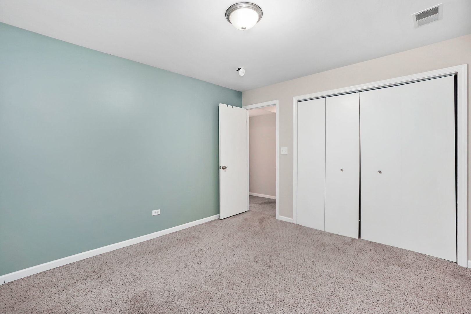 2165 Savannah Road Elgin, IL 60123 - Photo 18 of 27 a view of an empty room