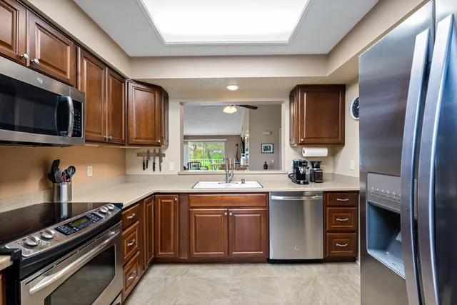 $375,000 | 285 Desert Falls Drive East, Palm Desert, CA 92211