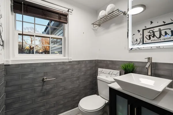 $400,000 | 241 Mendon Road, Attleboro, MA 02703