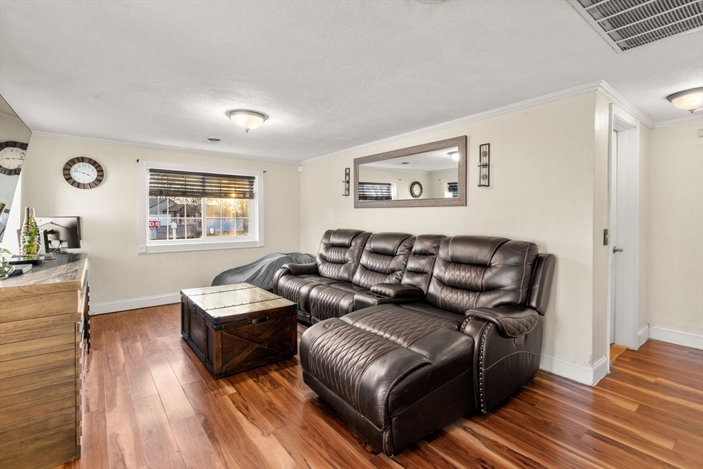 241 Mendon Road Attleboro, MA 02703 - Photo 6 of 22