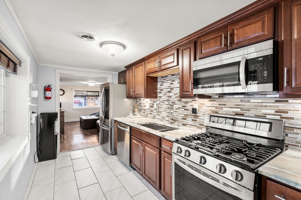 241 Mendon Road Attleboro, MA 02703 - Photo 9 of 22