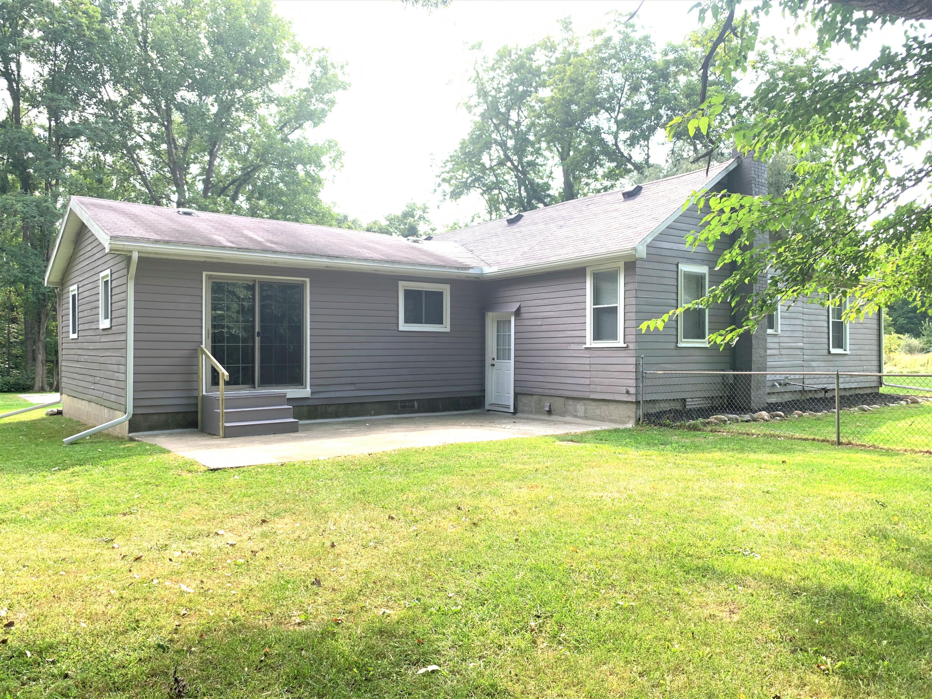 9551 Sayers Road Munith, MI 49259 - Photo 4 of 24 IMG-4473