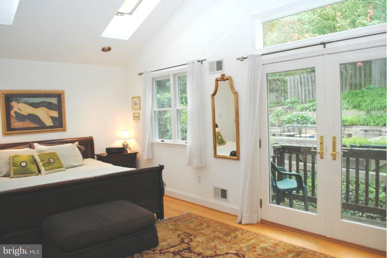 7906 Chelton Road Bethesda, MD 20814 - Photo 6 of 16 Bedroom (Master)