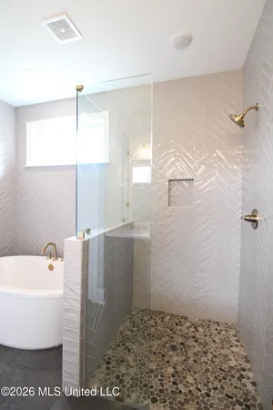 $399,000 | 4007 Bakersfield Drive, Nesbit, MS 38651