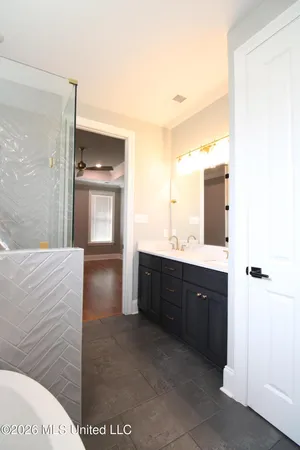 $399,000 | 4007 Bakersfield Drive, Nesbit, MS 38651