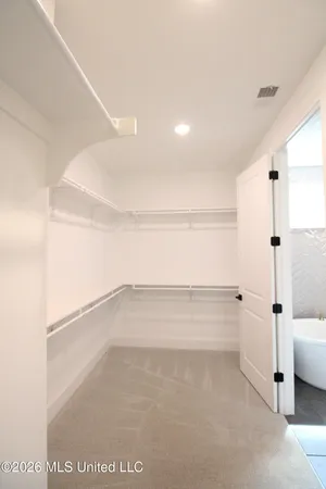 $399,000 | 4007 Bakersfield Drive, Nesbit, MS 38651