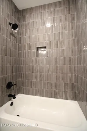 $399,000 | 4007 Bakersfield Drive, Nesbit, MS 38651