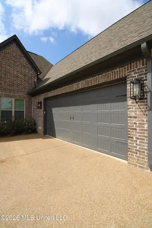 $399,000 | 4007 Bakersfield Drive, Nesbit, MS 38651