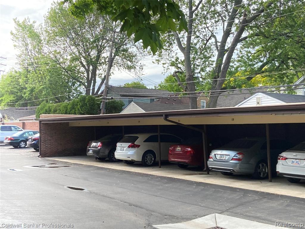 1750 Vernier Road, Unit 25 Grosse Pointe Woods, MI 48236 - Photo 19 of 22