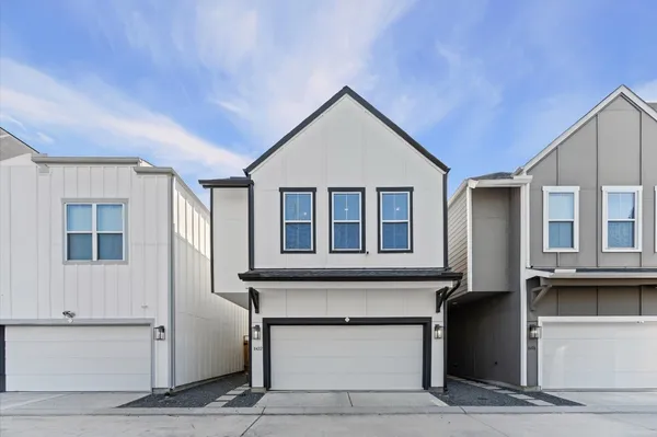 $299,900 | 8422 Bently Green Lane, Houston, TX 77022