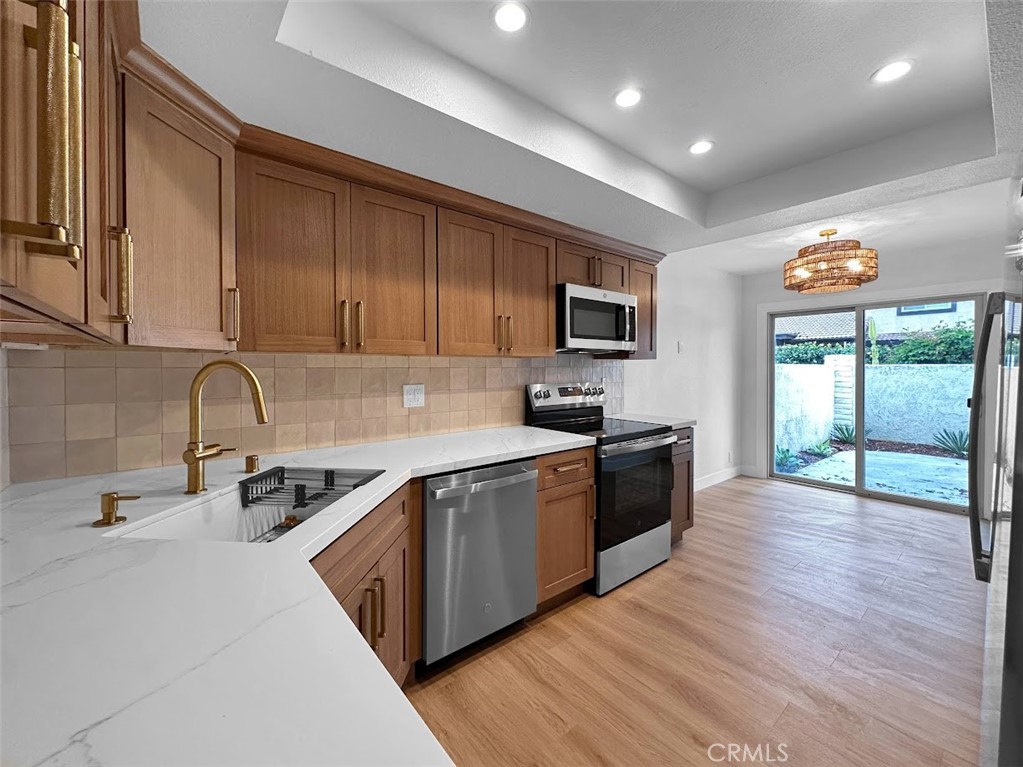 9948 Del Rio Way, Unit 98 Cypress, CA 90630 - Photo 3 of 31