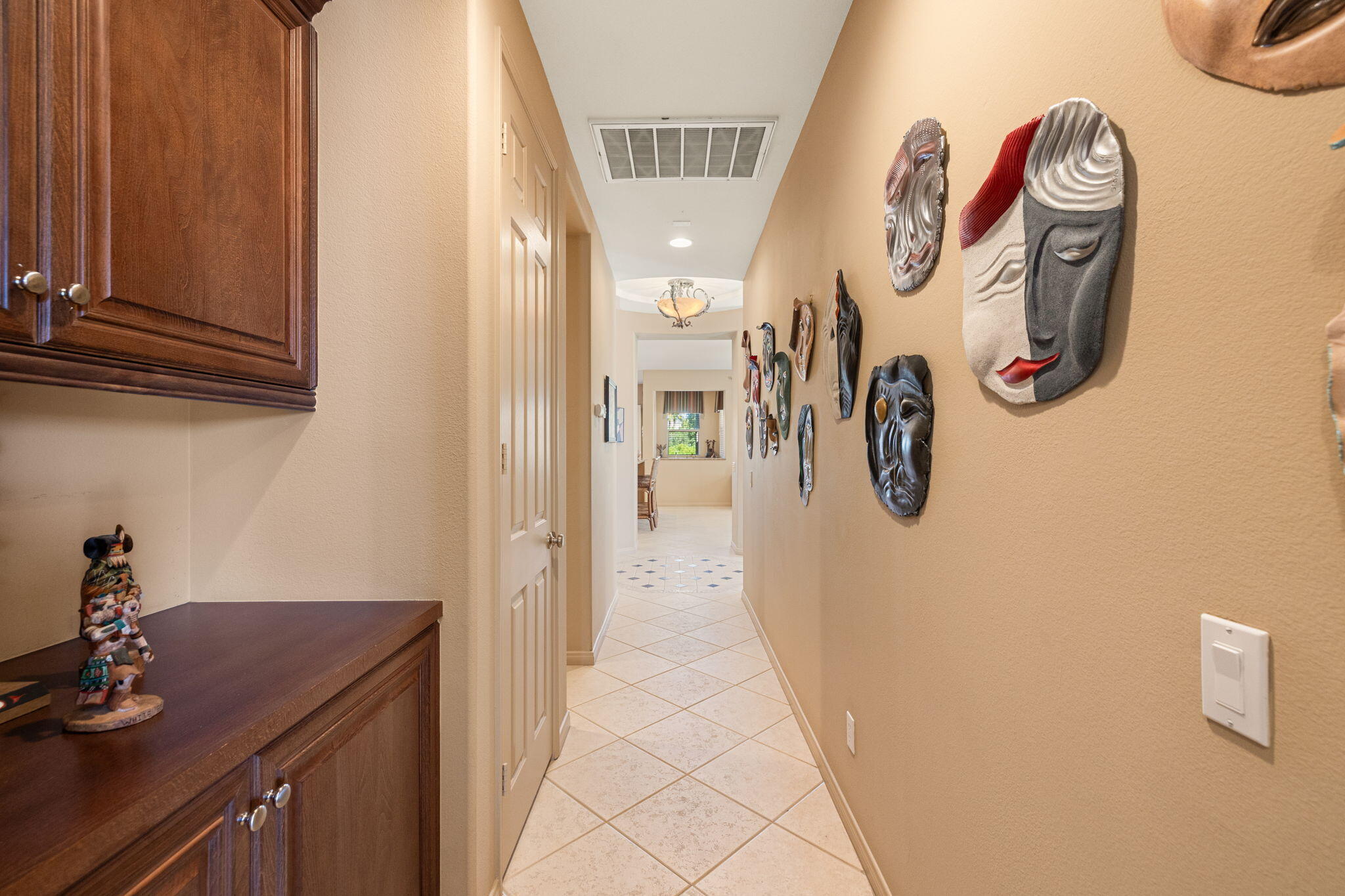 106 Lakefront Way Rancho Mirage, CA 92270 - Photo 14 of 35 hall