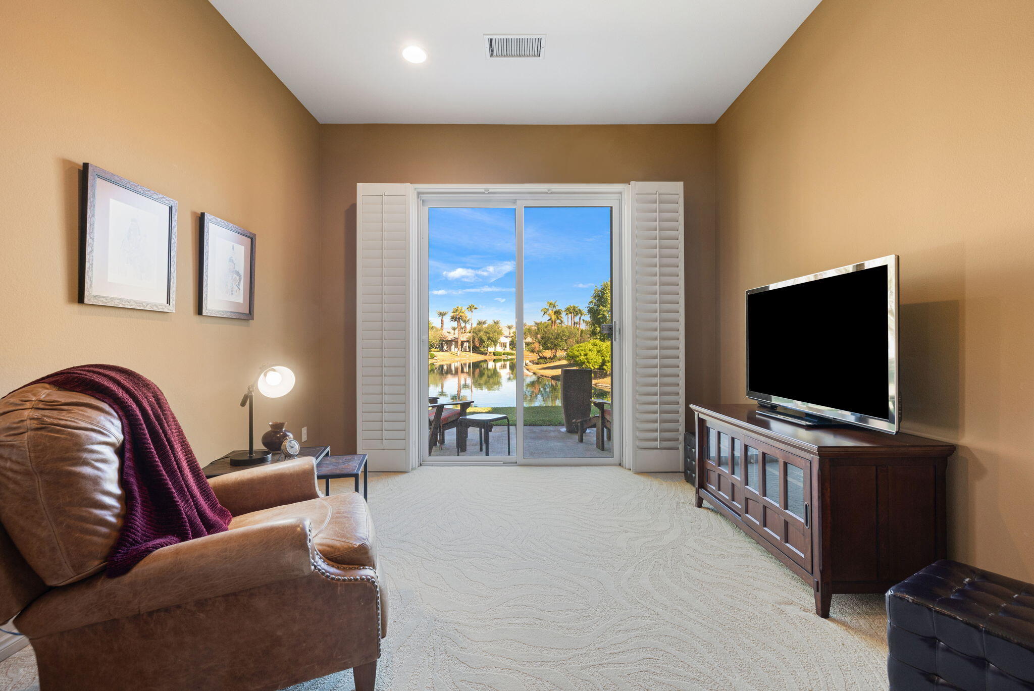 106 Lakefront Way Rancho Mirage, CA 92270 - Photo 16 of 35 master sitting area