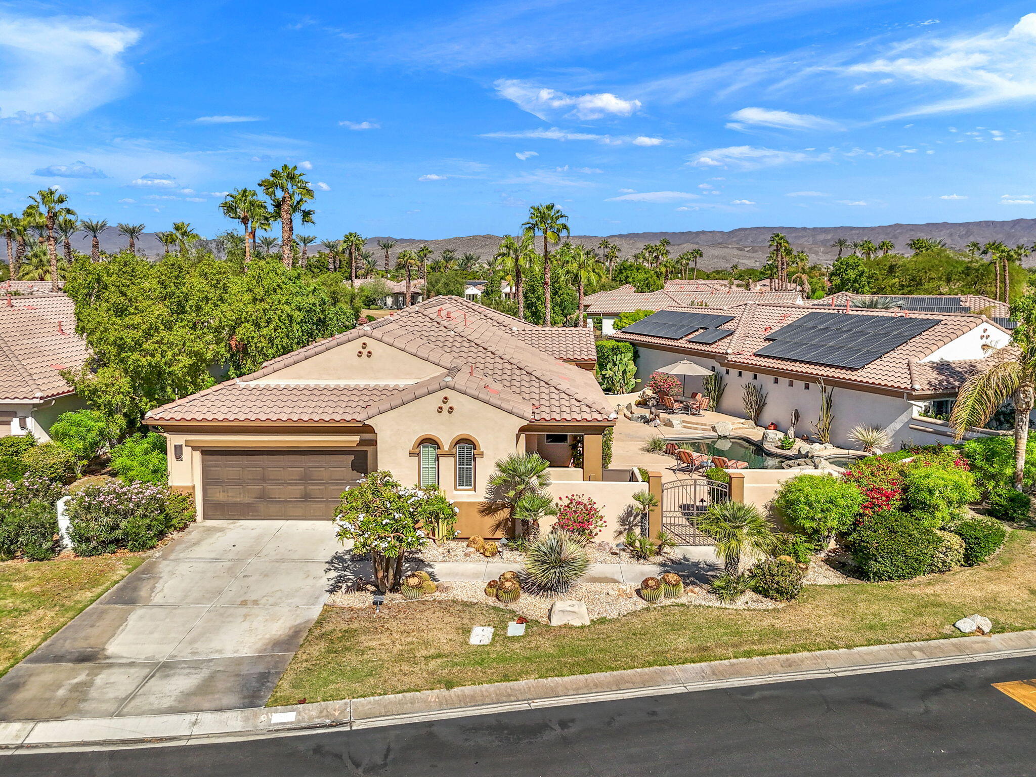 106 Lakefront Way Rancho Mirage, CA 92270 - Photo 2 of 35 front