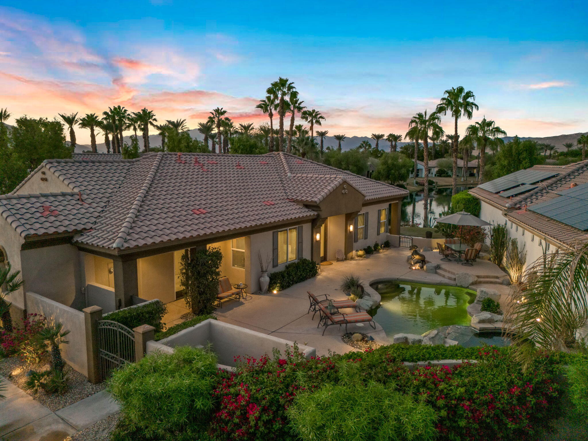 106 Lakefront Way Rancho Mirage, CA 92270 - Photo 30 of 35 courtyard