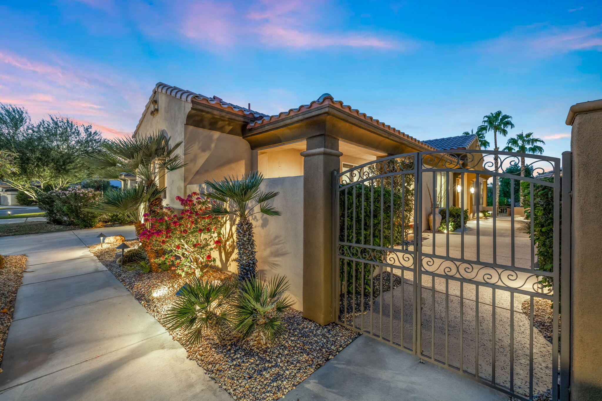 106 Lakefront Way Rancho Mirage, CA 92270 - Photo 35 of 35 front gate