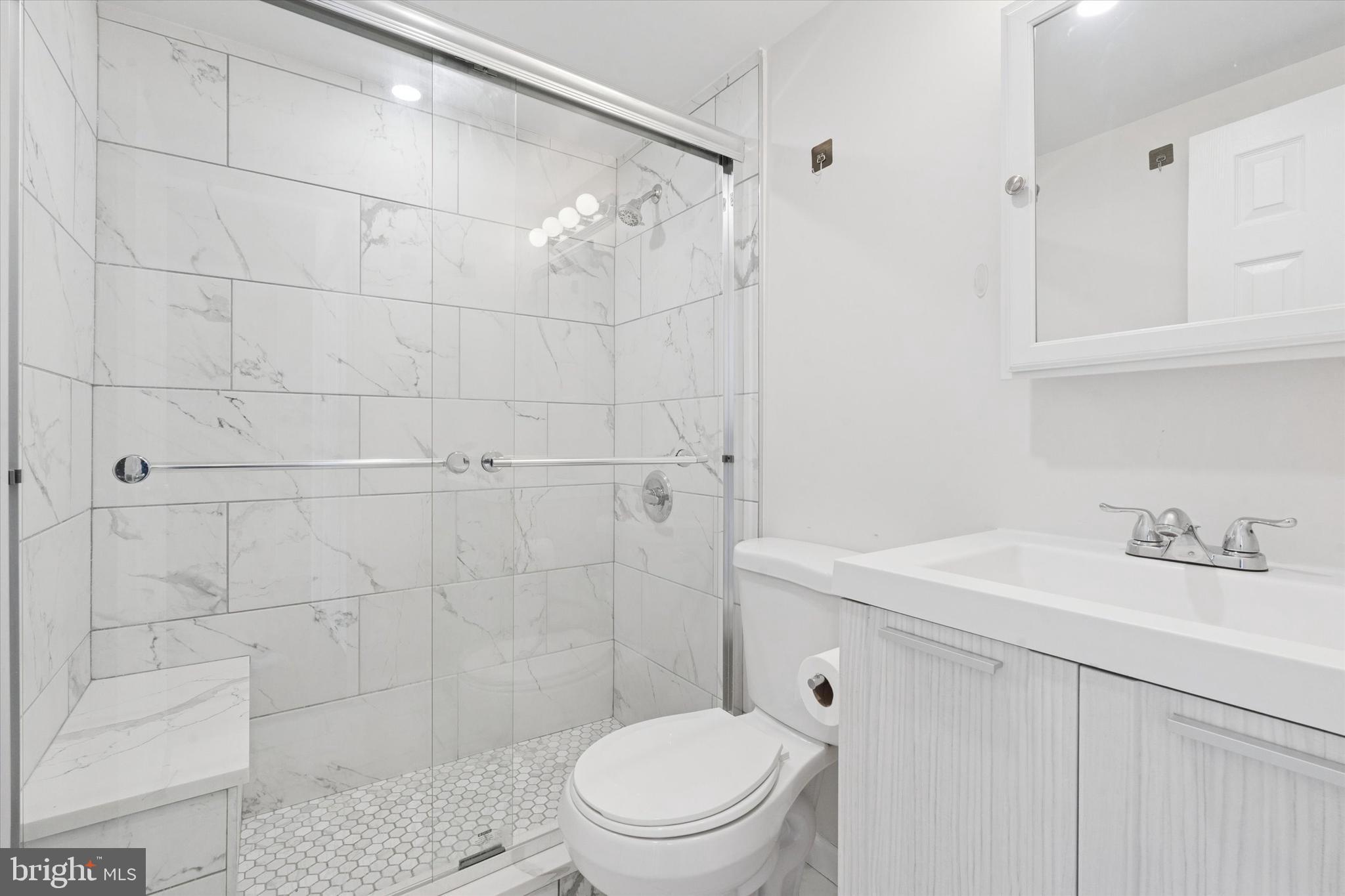 2101 Chestnut Street, Unit 1412 Philadelphia, PA 19103 - Photo 13 of 15