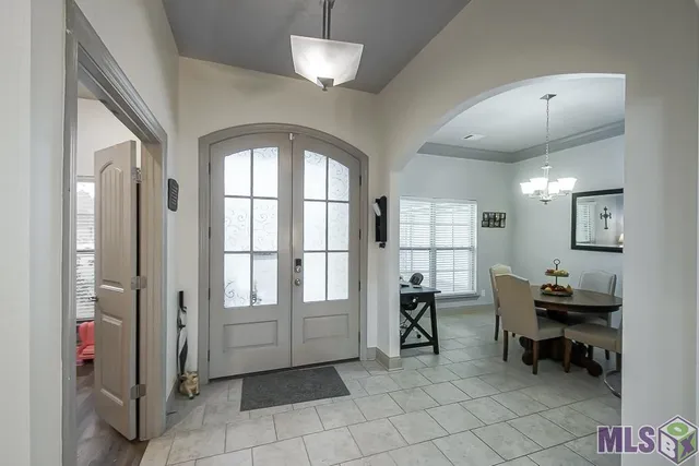 $370,000 | 8614 Sandpiper Street, Denham Springs, LA 70706