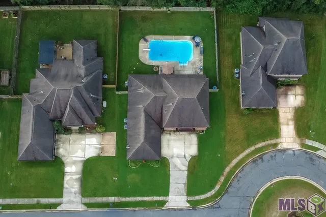 $384,000 | 8614 Sandpiper Street, Denham Springs, LA 70706