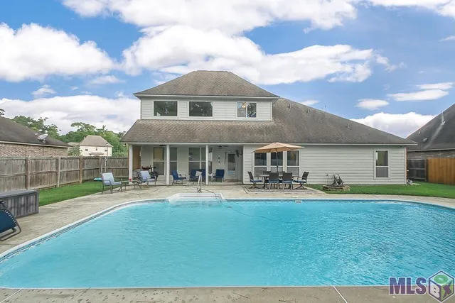 $384,000 | 8614 Sandpiper Street, Denham Springs, LA 70706