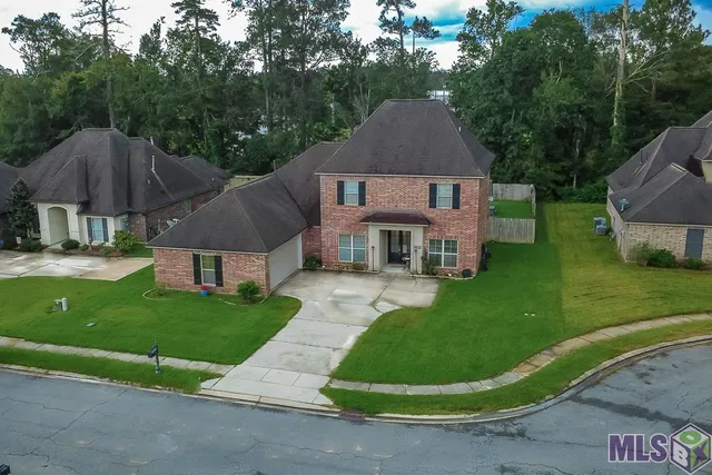 $365,000 | 8614 Sandpiper Street, Denham Springs, LA 70706