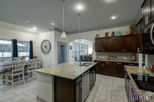 $365,000 | 8614 Sandpiper Street, Denham Springs, LA 70706