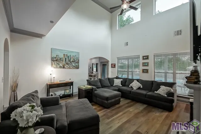 $370,000 | 8614 Sandpiper Street, Denham Springs, LA 70706