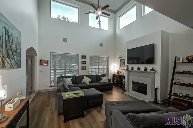 $370,000 | 8614 Sandpiper Street, Denham Springs, LA 70706