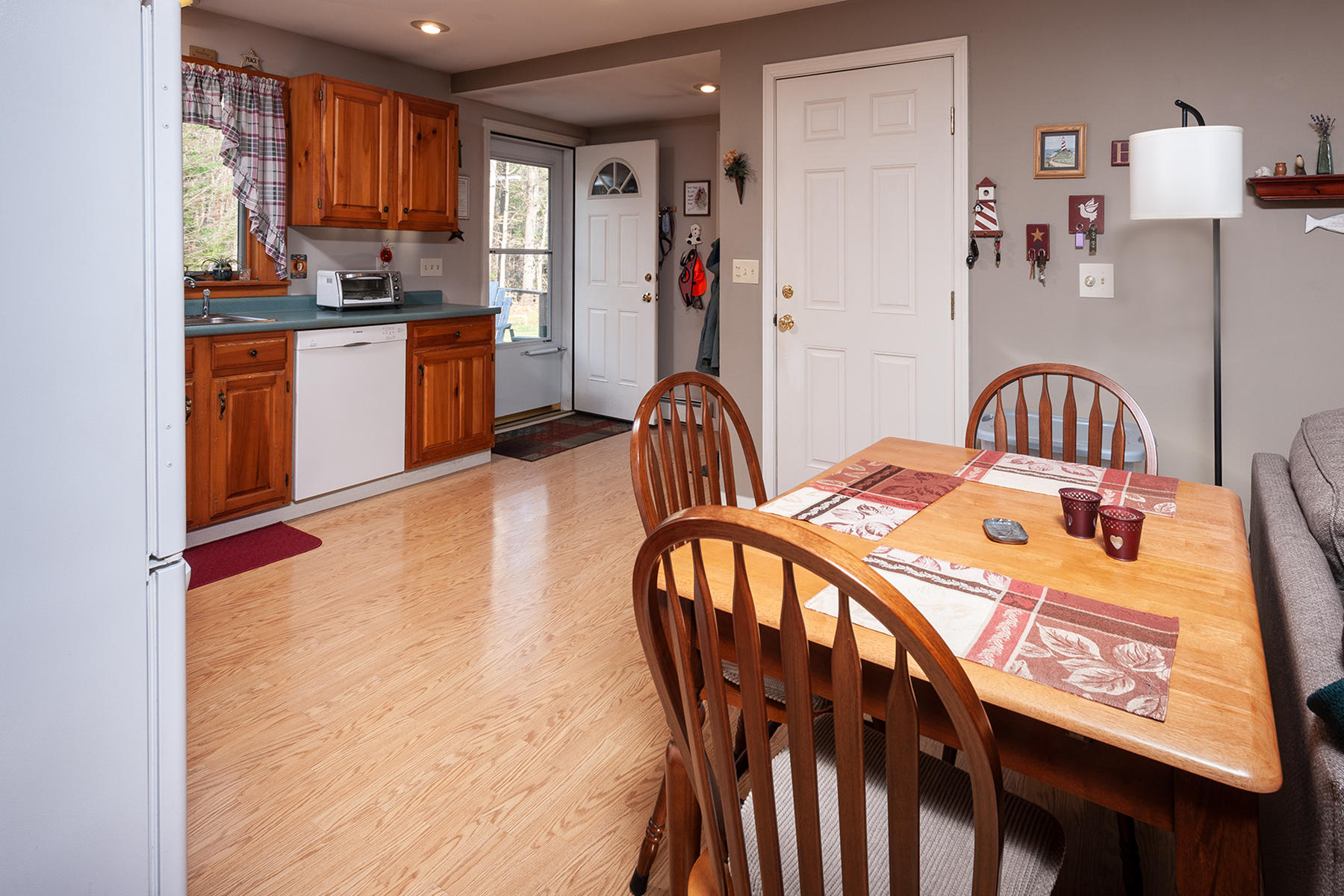 179 Mountain Road Cape Neddick, ME 03902 - Photo 7 of 25 Dining