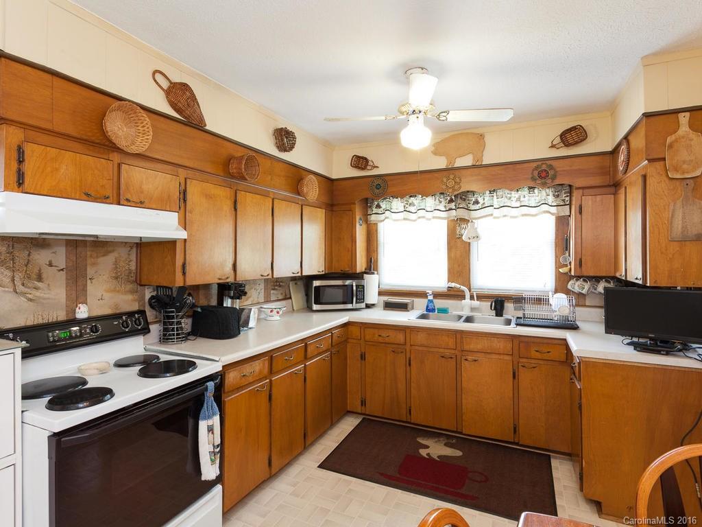 460 Reeves Cove Road Candler, NC 28715 - Photo 4 of 24 Gallery Image 4