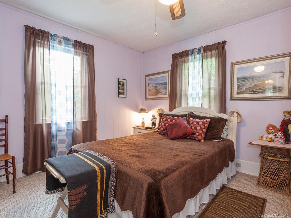 460 Reeves Cove Road Candler, NC 28715 - Photo 10 of 24 Gallery Image 10
