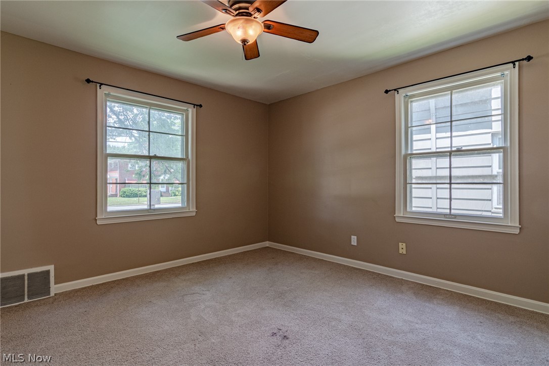 1211 South Green Road Cleveland, OH 44121 - Photo 13 of 31 Gallery Image 13