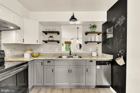 $475,000 | 19123 Grotto Lane, Germantown, MD 20874