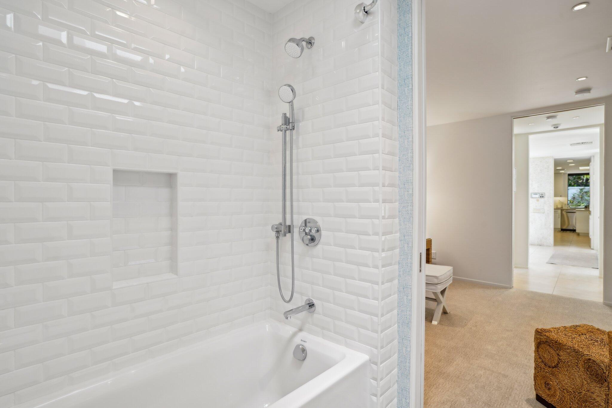 23 Park Lane Rancho Mirage, CA 92270 - Photo 46 of 57 a bathroom with a bathtub