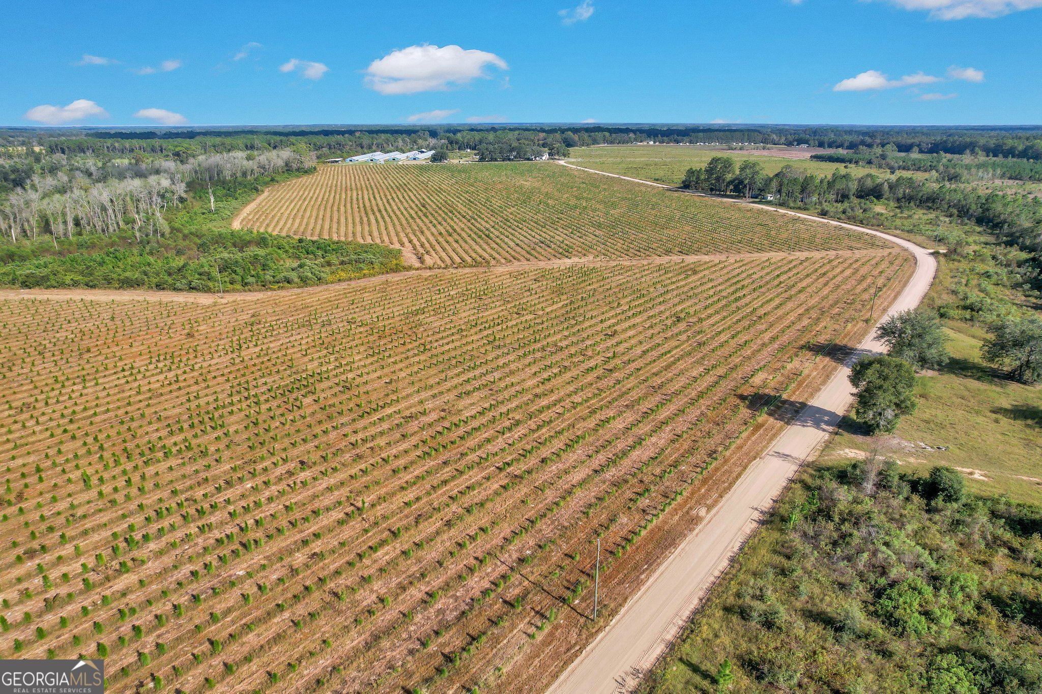 2000-4 Sellers Road Northwest Baxley, GA 31513 - Photo 4 of 11 a view of an ocean from a balcony