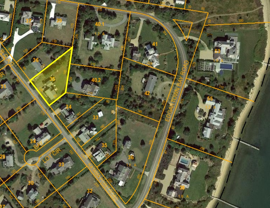 13 Town Lot Road Edgartown, MA 02539 - Photo 1 of 1 http://d1qzqeyxiitrap.cloudfront.net/photos/37156/4fe30451.jpg