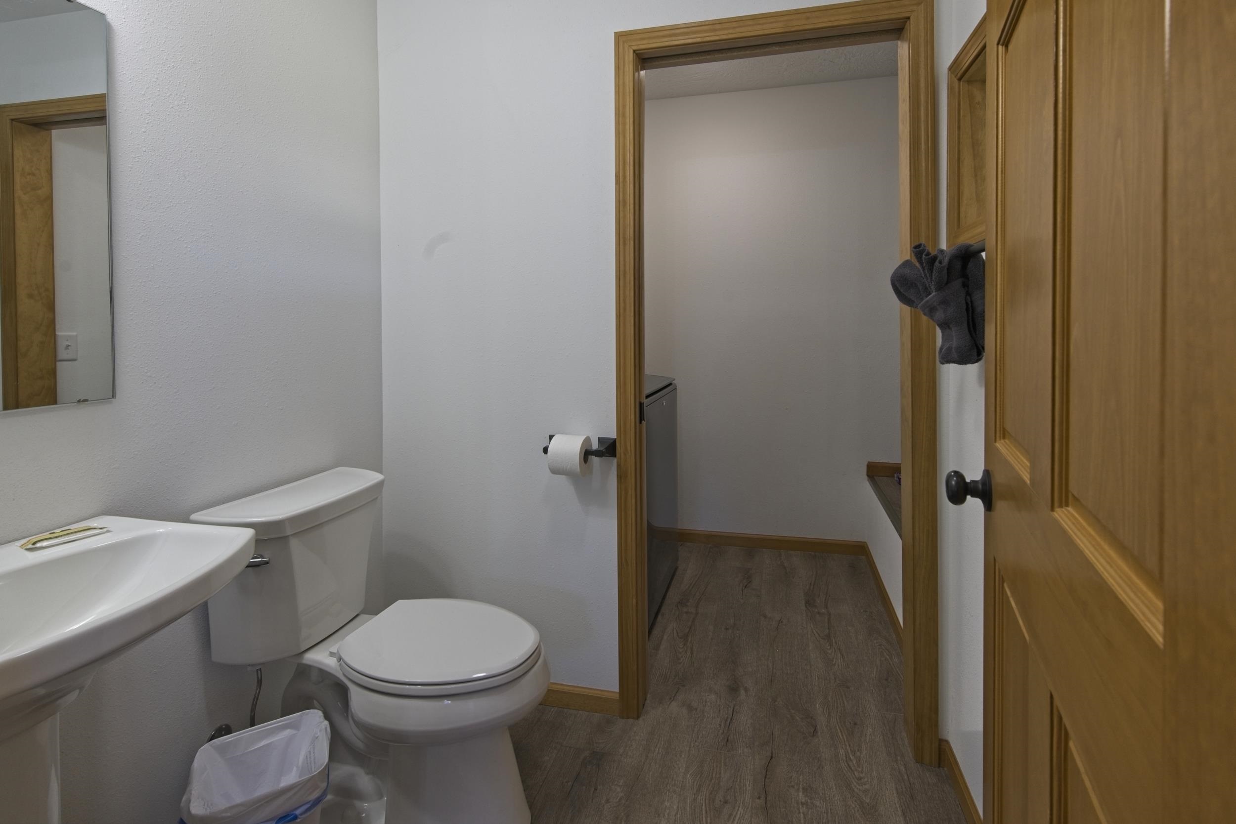 S5655 Old Lake Road Baraboo, WI 53913 - Photo 33 of 39