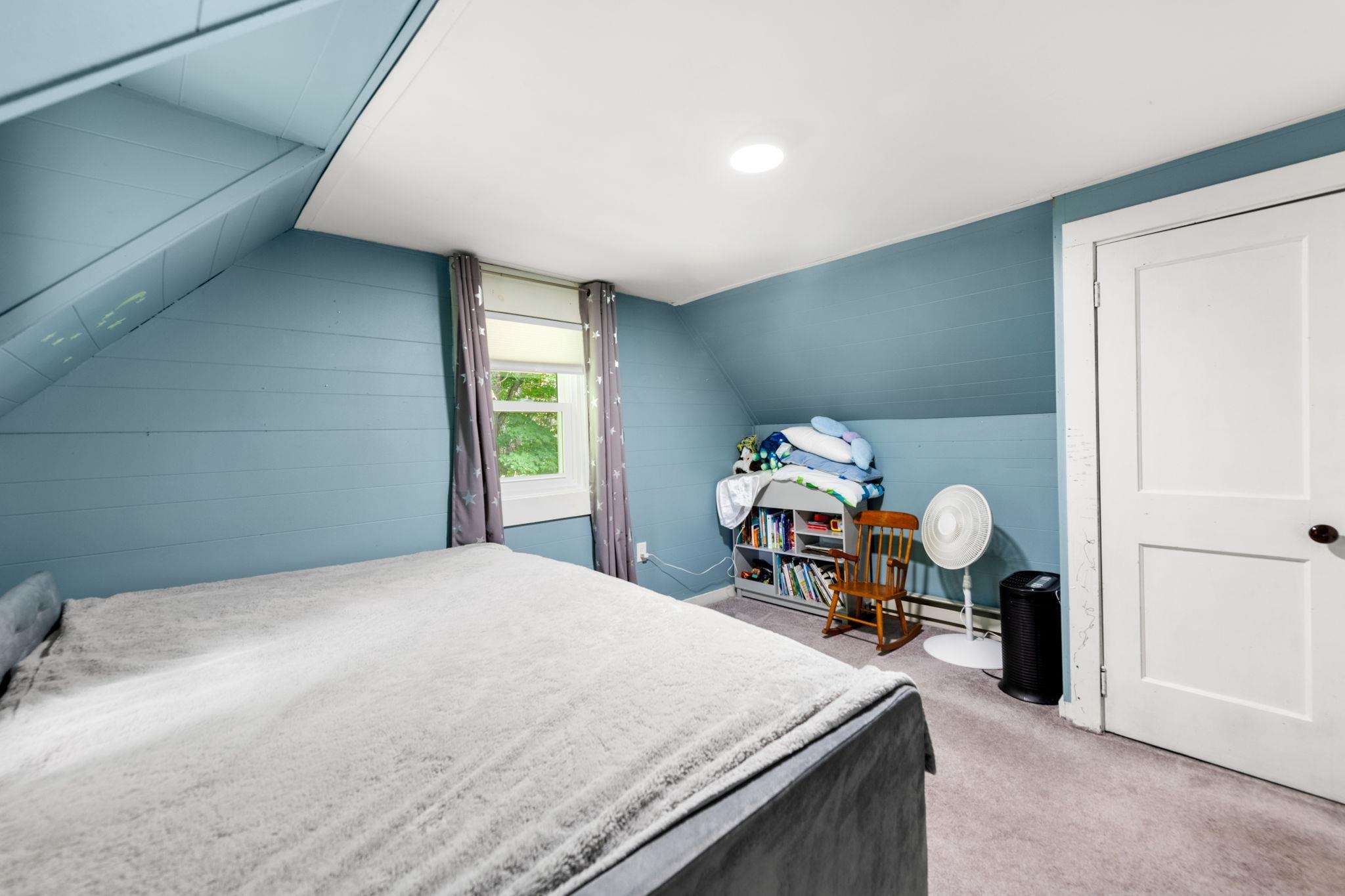 39 Newfields Road Exeter, NH 03833 - Photo 15 of 28