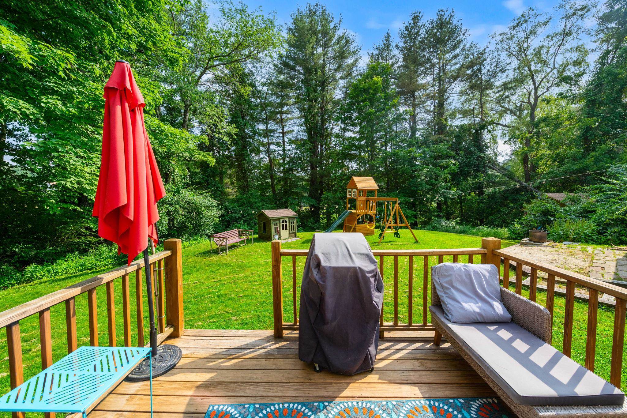 39 Newfields Road Exeter, NH 03833 - Photo 17 of 28