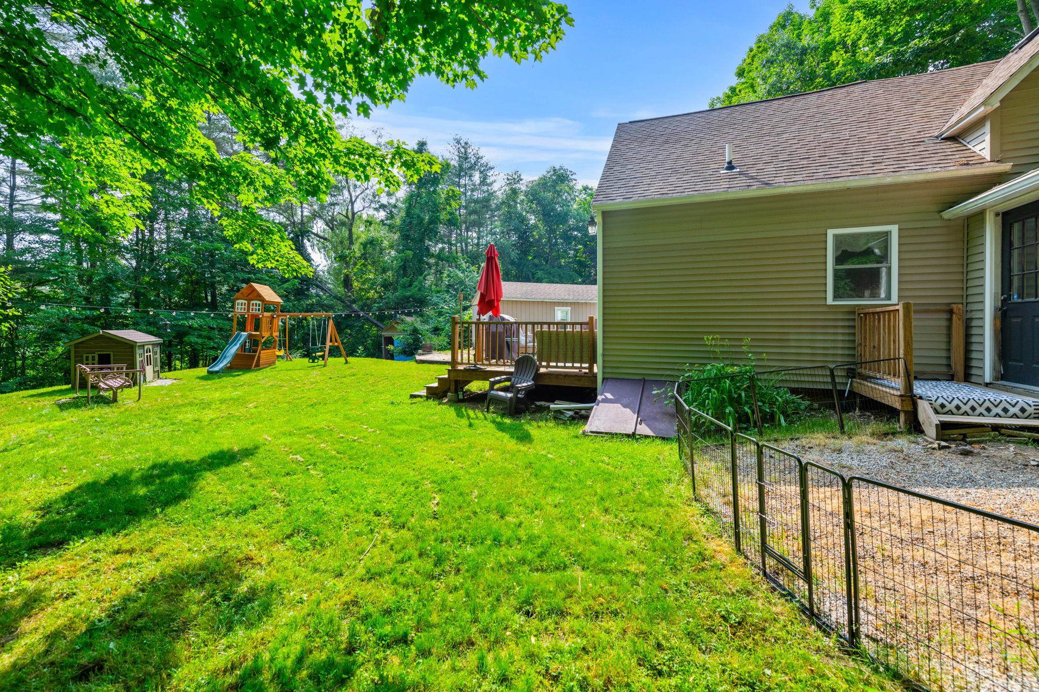 39 Newfields Road Exeter, NH 03833 - Photo 18 of 28