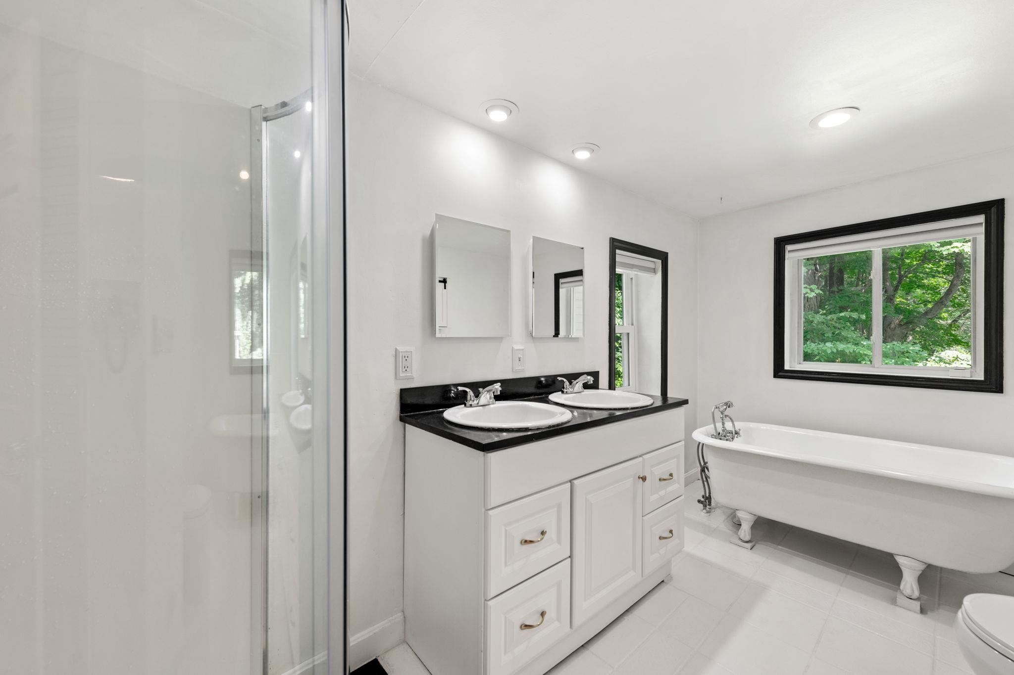 39 Newfields Road Exeter, NH 03833 - Photo 7 of 28