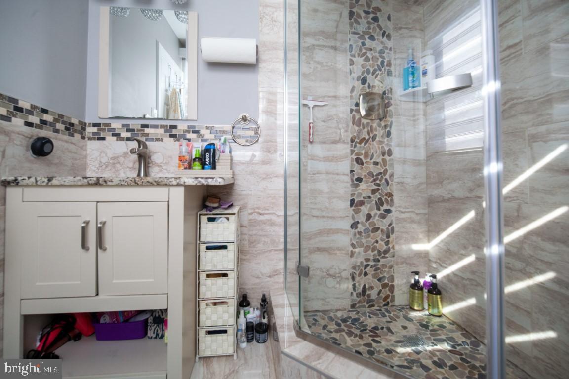 205 Regency Road Beverly, NJ 08010 - Photo 11 of 76