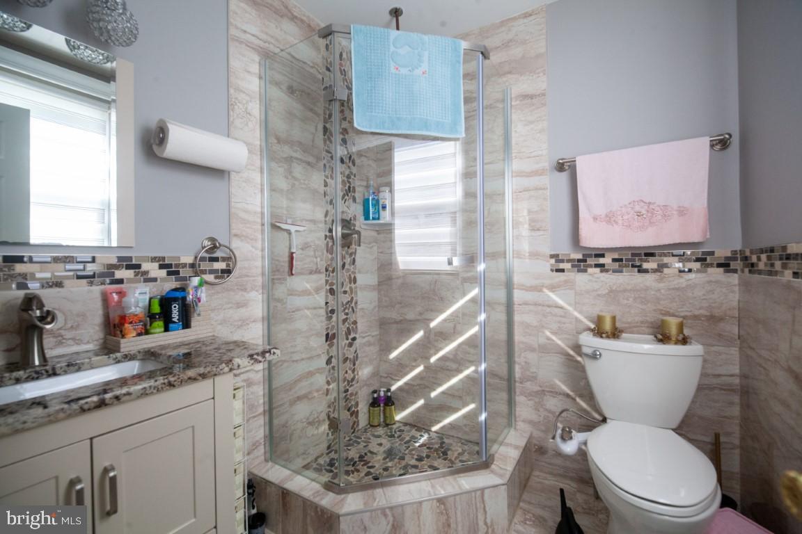 205 Regency Road Beverly, NJ 08010 - Photo 9 of 76