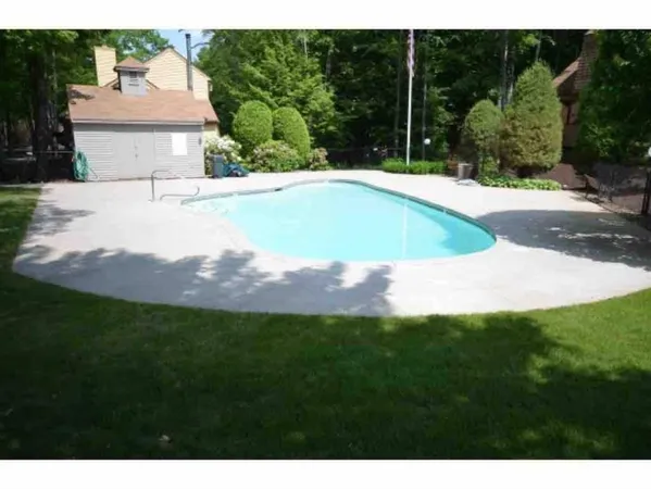 $3,500 | 2393 Lake Shore Road, Gilford, NH 03249