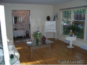 44 Golf Road Springfield, IL 62704 - Photo 2 of 7