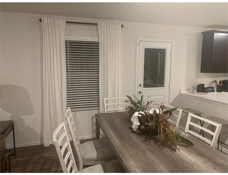 2226 Nightgrove Circle Crandall, TX 75114 - Photo 11 of 19 a bathroom with a sink and a mirror