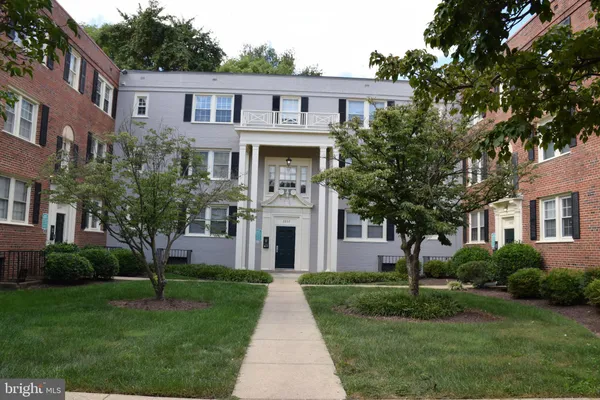 $1,700 | 2057 38th Street Southeast, Unit 301, Washington, DC 20020