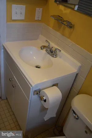 $1,700 | 2057 38th Street Southeast, Unit 301, Washington, DC 20020