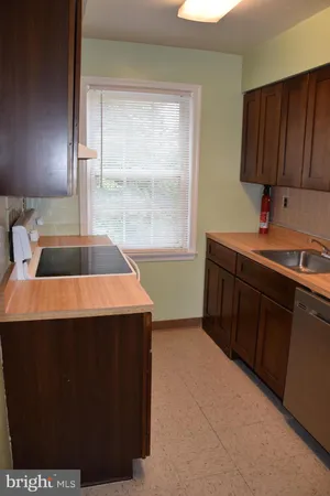 $1,700 | 2057 38th Street Southeast, Unit 301, Washington, DC 20020