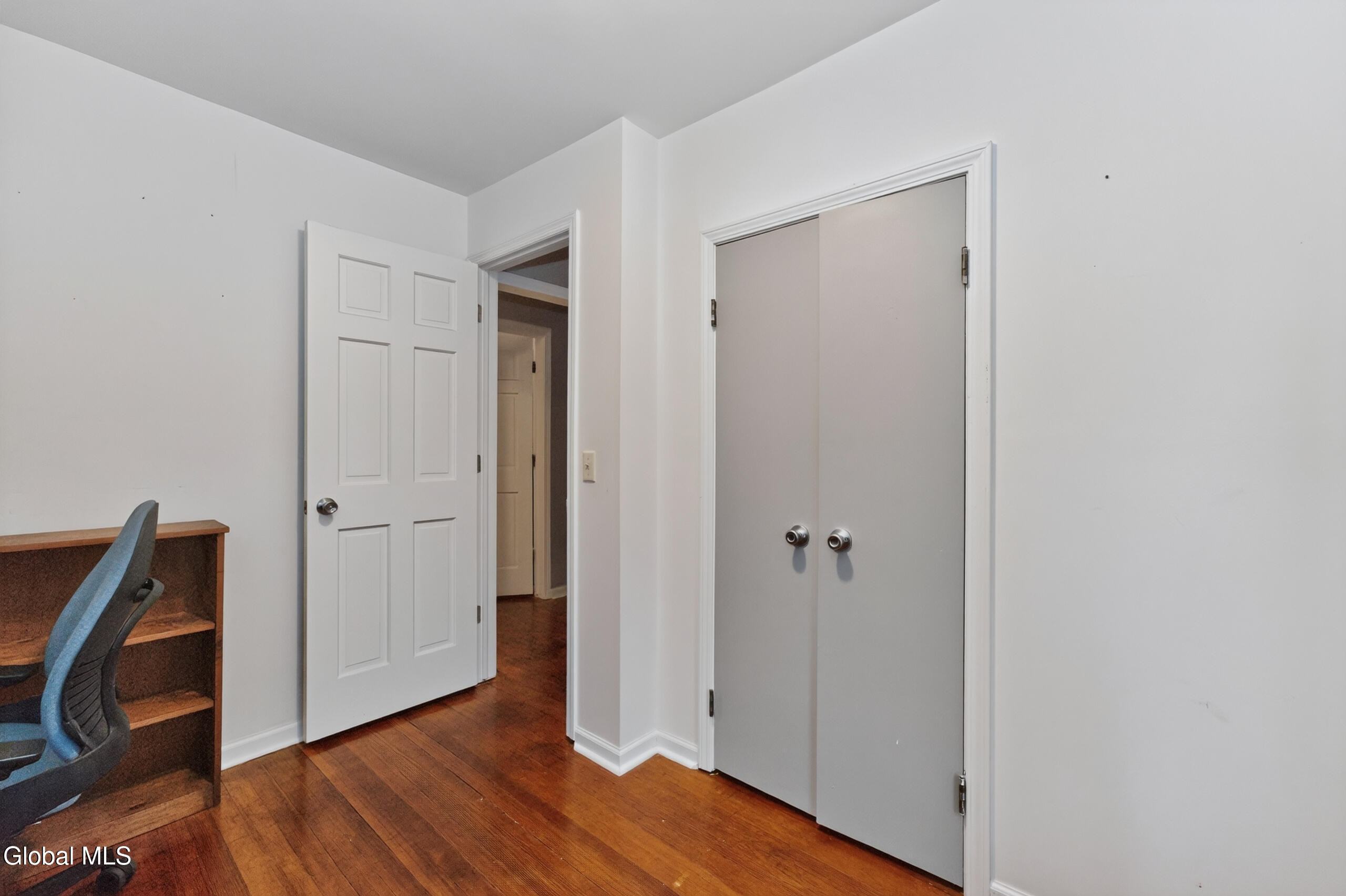 806 Curry Road Rotterdam, NY 12306 - Photo 29 of 39 6 Bedroom 4